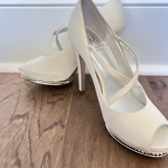 Adrianna PAPELL - Picture 8 of 8